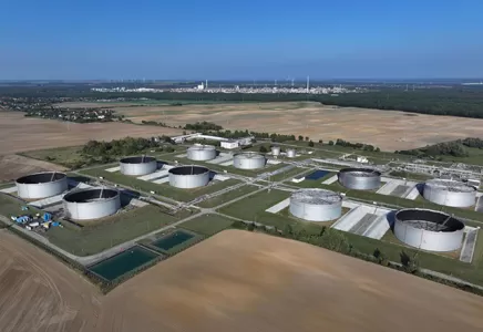 Naftan refinery 31303
